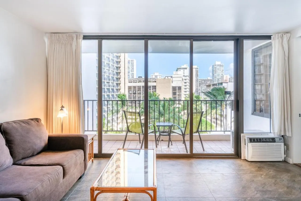 Light & Airy 8Th Floor Ocean View Condo With Lanai Condo Honolulu 0*,  États-Unis