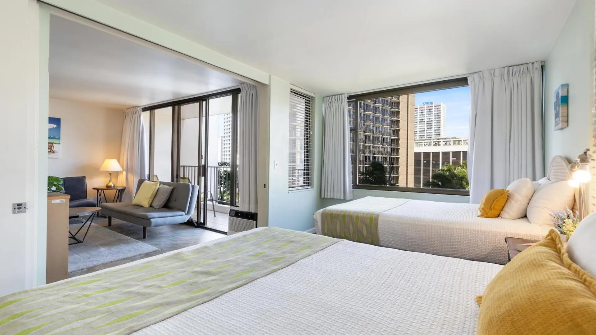 Light & Airy 8Th Floor Ocean View Condo With Lanai Condo Honolulu