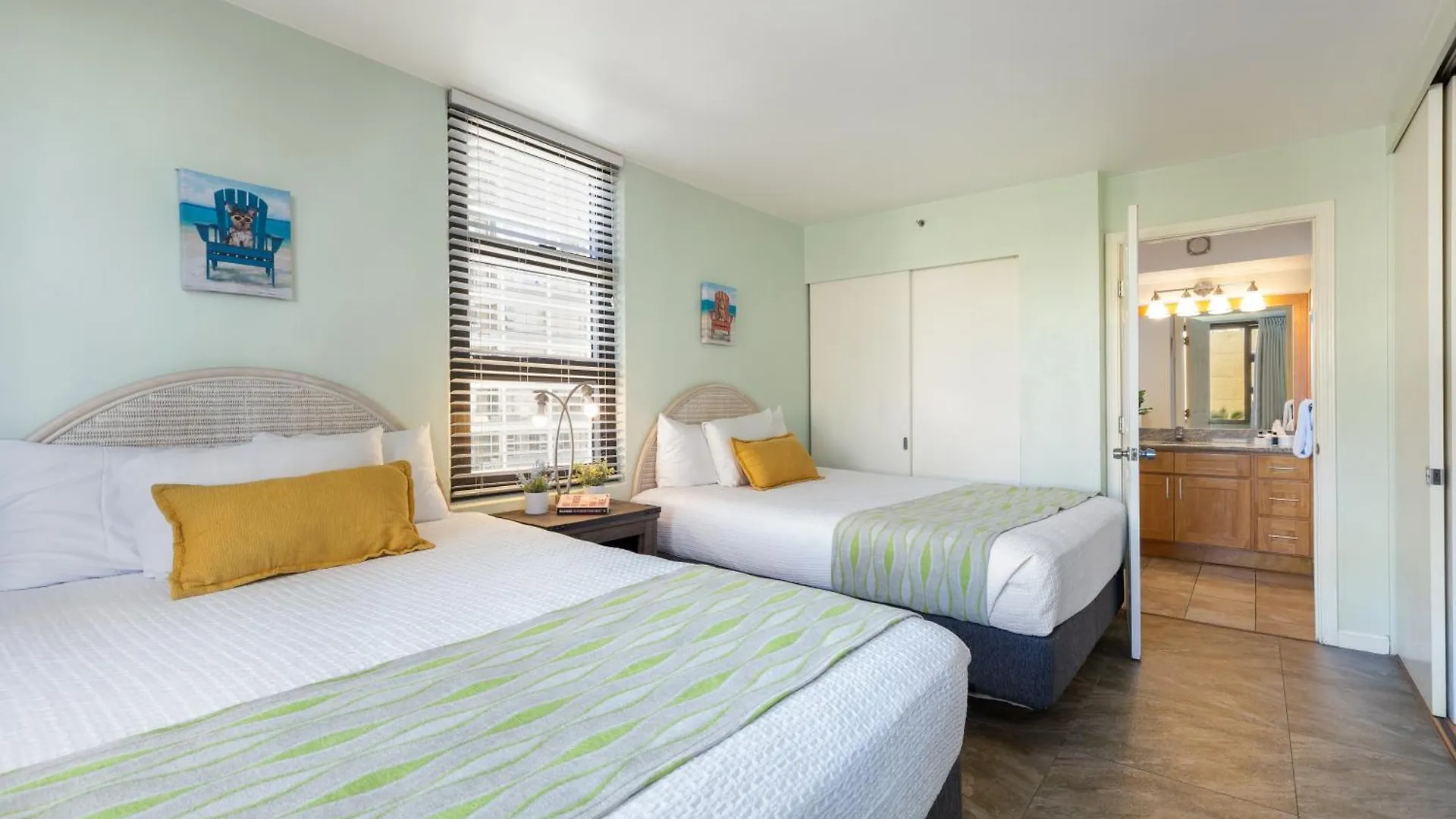 Light & Airy 8Th Floor Ocean View Condo With Lanai Condo Honolulu Appartement